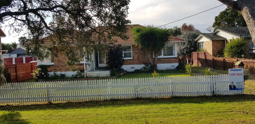 34 Kirkbride Road, Mangere Bridge, Auckland - Carousel 1