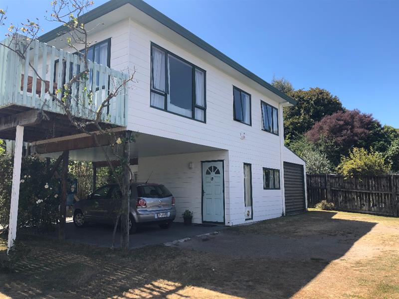 16 Ingle Avenue, Waipahihi, Taupo - Carousel 1