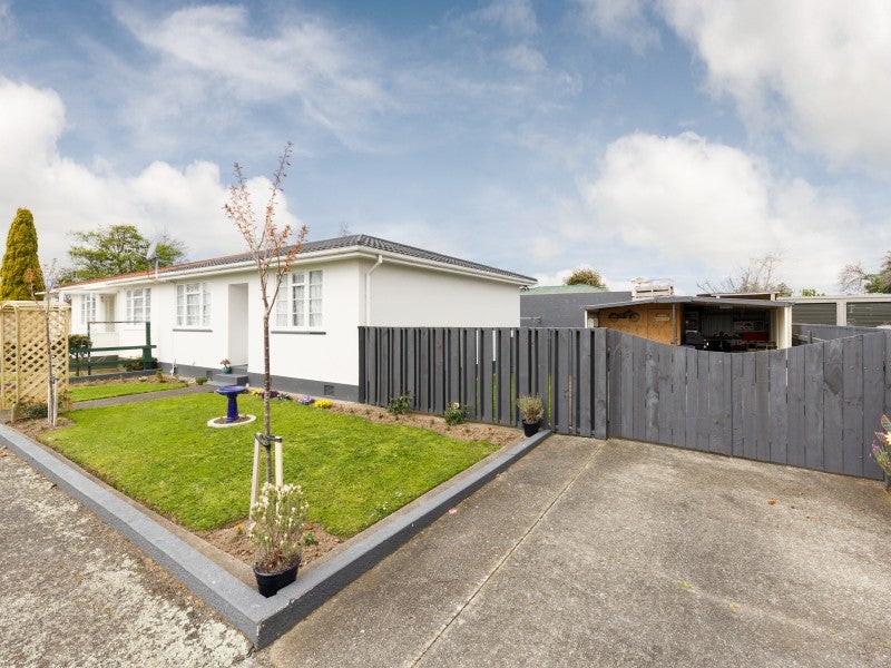 1B Hobson Place, Takaro, Palmerston North - Carousel 16