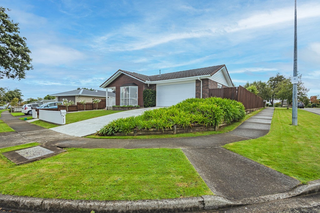 67 Pacific Drive, Fitzherbert, Palmerston North - Carousel 2