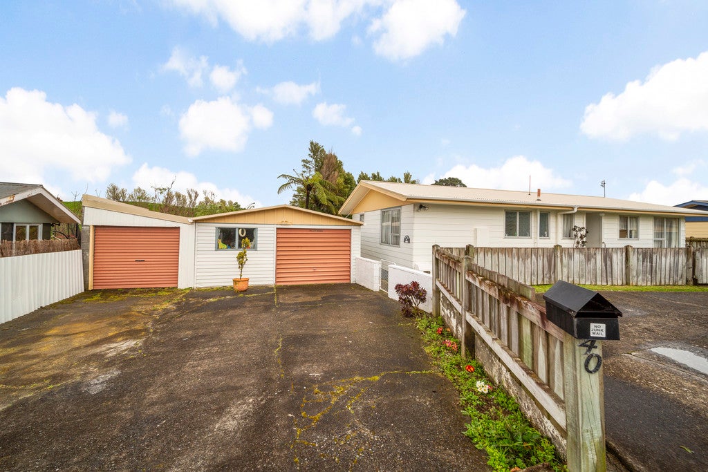 40 Belair Avenue, Blagdon, New Plymouth - Carousel 1