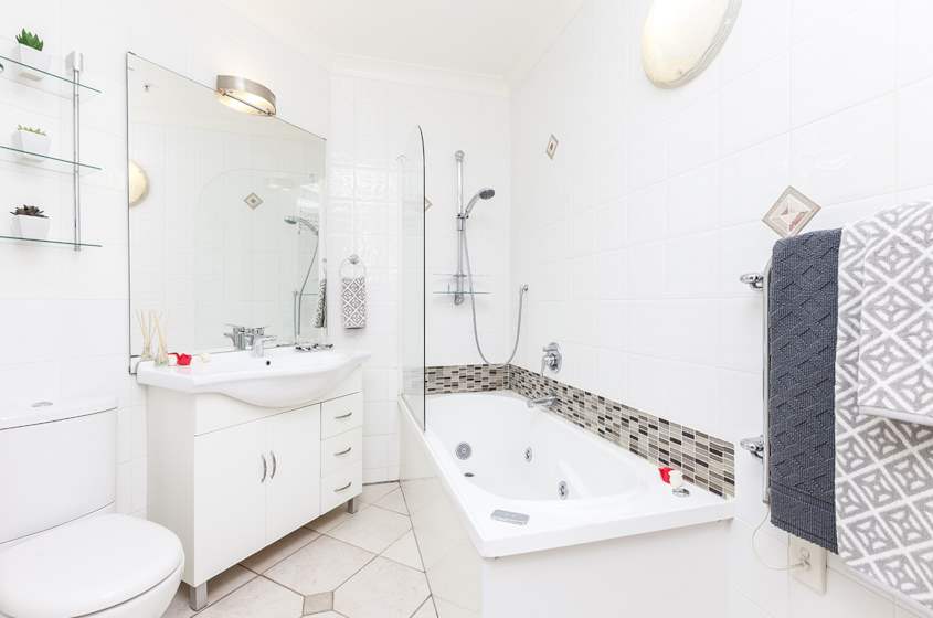 2E/18 Hobson Street, Auckland Central, Auckland - Carousel 13