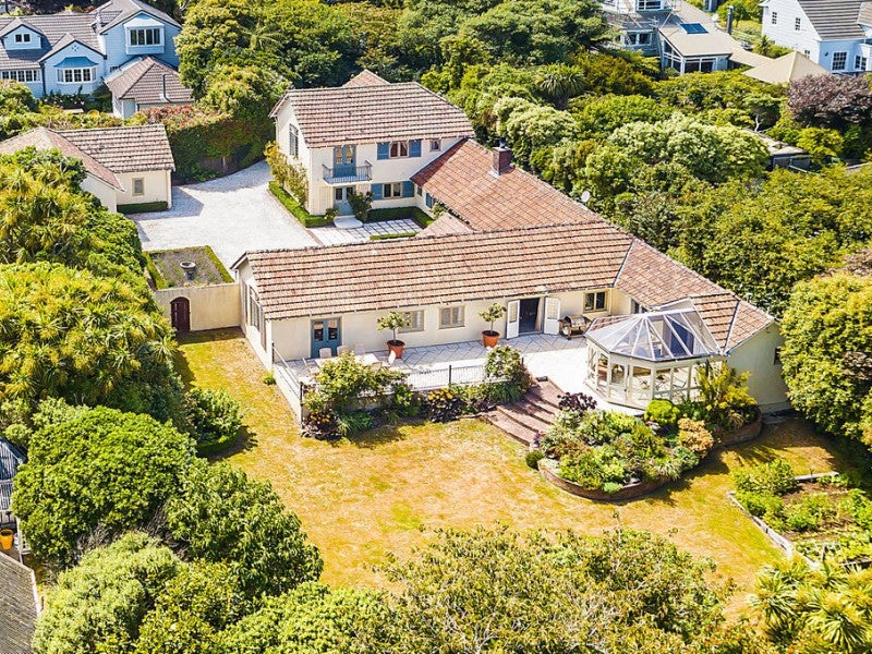 9 Fancourt Street, Karori, Wellington - Carousel 2