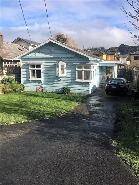 10 Lonsdale Cres, Rongotai, Wellington - Carousel 1
