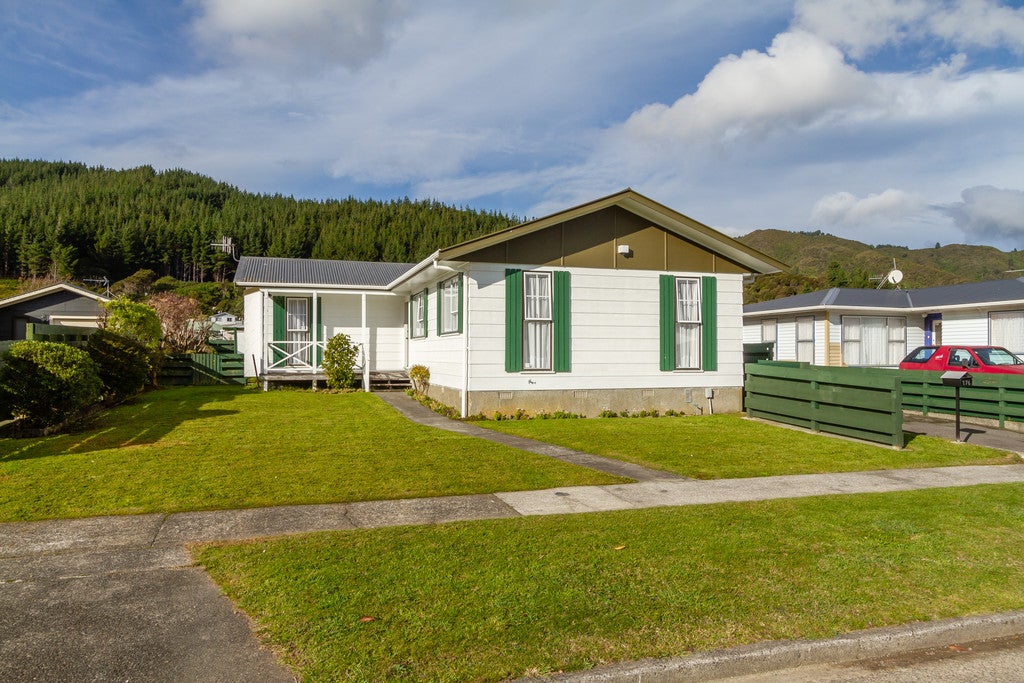 176 Wise Street, Wainuiomata, Lower Hutt - Carousel 1