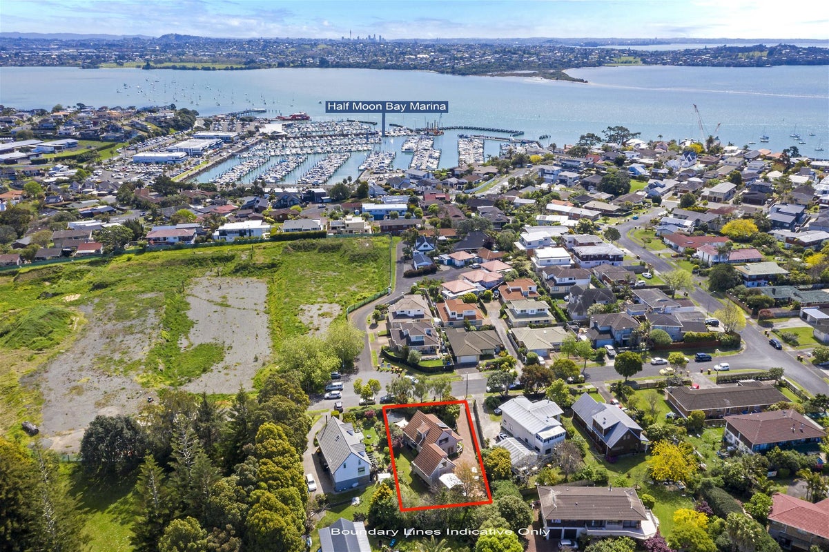 8 Thurston Place, Bucklands Beach, Auckland - Carousel 17