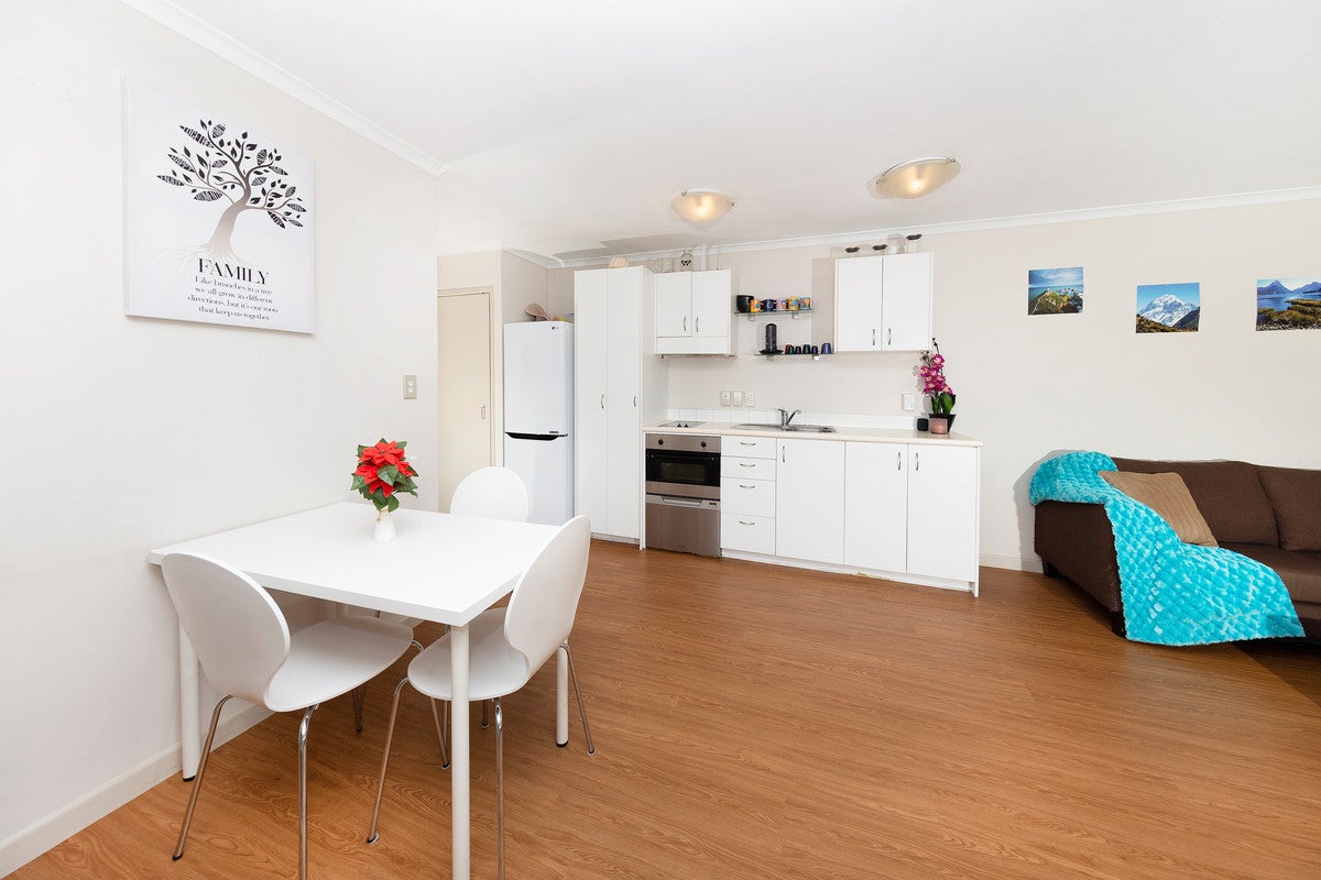 19/8 Carolina Place, Albany, North Shore City - Carousel 2