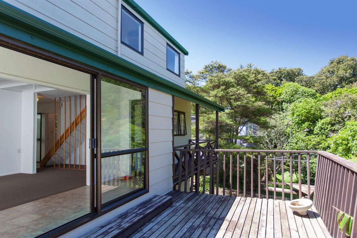 50 Goodwin Avenue, Oneroa, Waiheke Island - Carousel 2