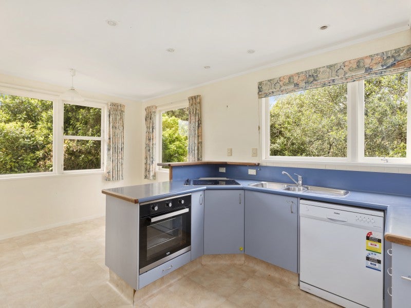 35 Korau Grove, Stokes Valley, Lower Hutt - Carousel 2