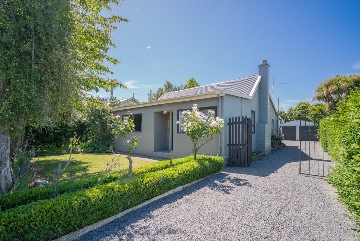 43 Donegal Street, Belfast, Christchurch - Carousel 1