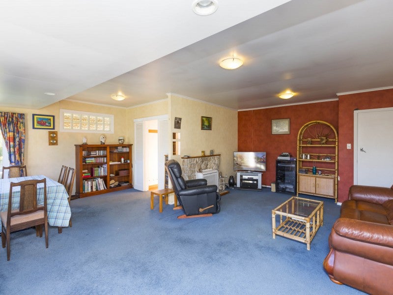 46 McLeod Street, Elderslea, Upper Hutt - Carousel 2