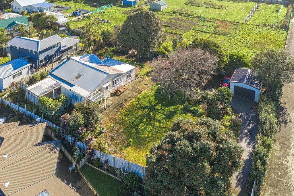 17 Kamahi Street, Castlecliff, Whanganui - Carousel 2