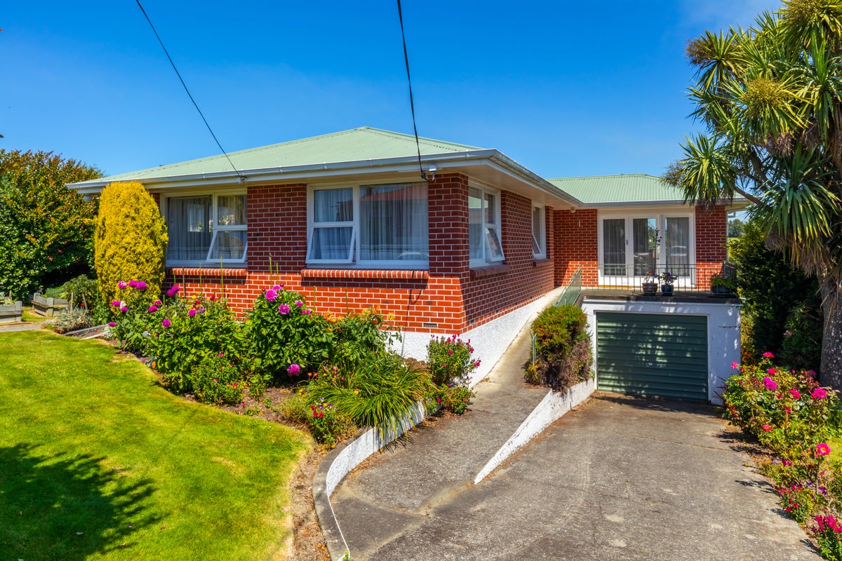 3 Kowhai Street, Highfield, Timaru - Carousel 1