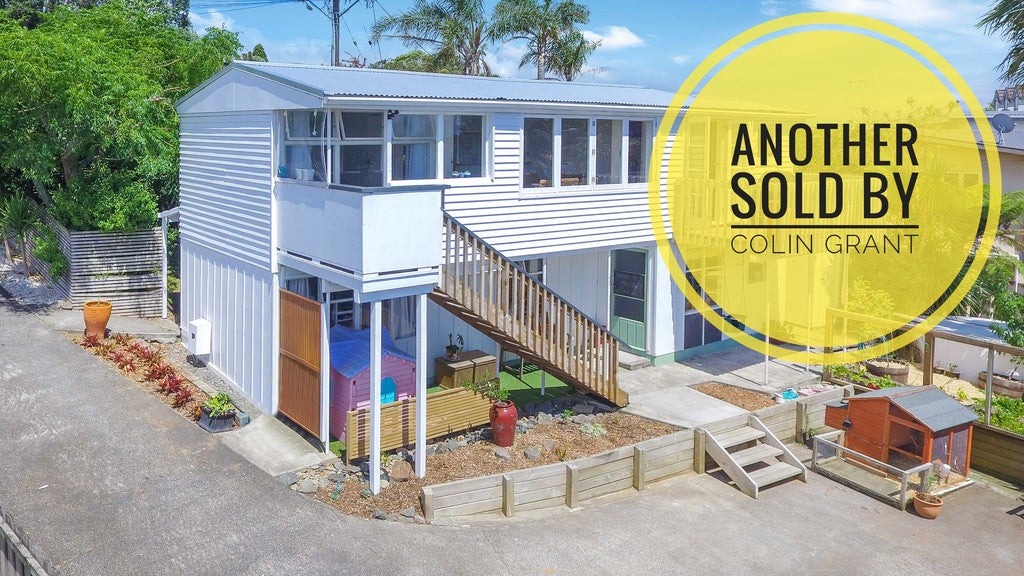 15 Gledstane Road, Stanmore Bay, Whangaparaoa - Carousel 1