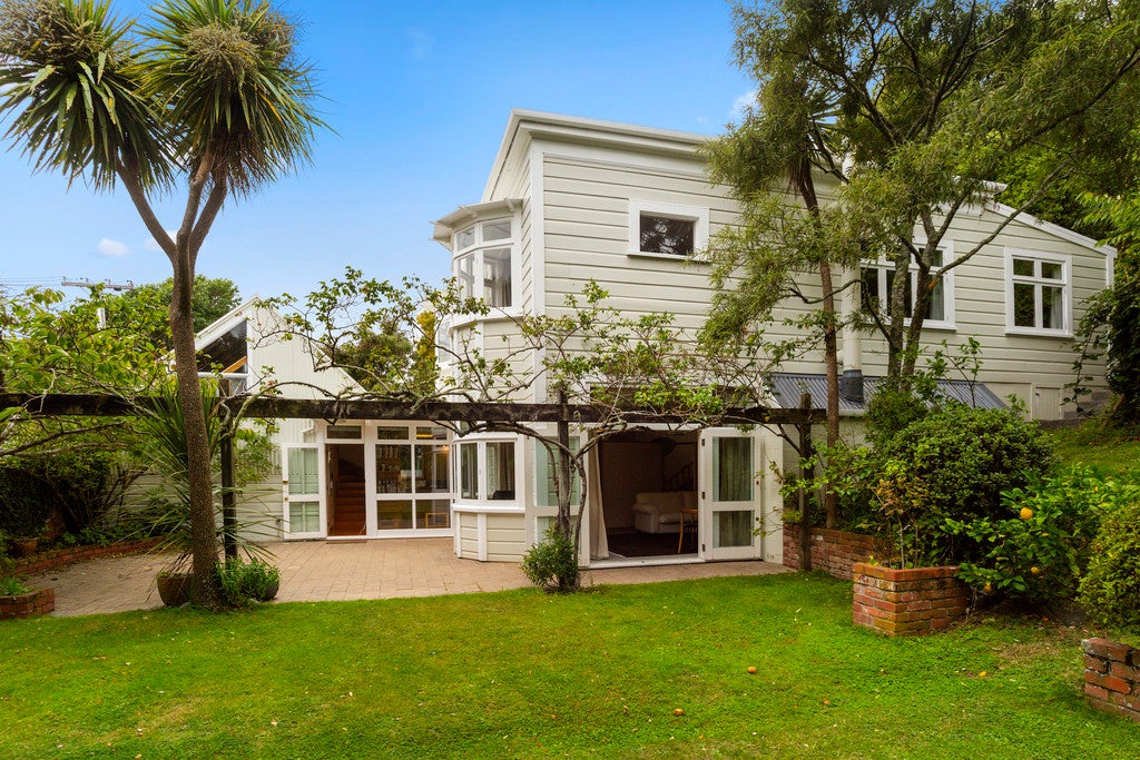 2 Purakau Avenue, Wadestown, Wellington - Carousel 1