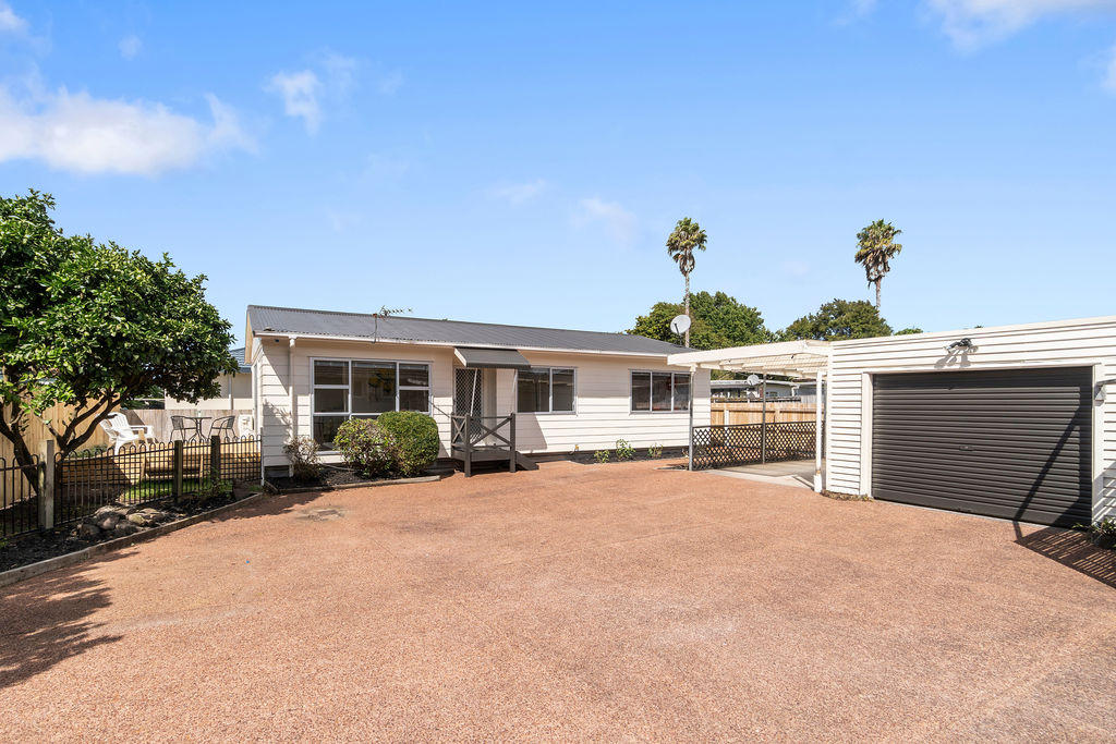 2/25 Kervil Avenue, Te Atatu Peninsula, Auckland - Carousel 2