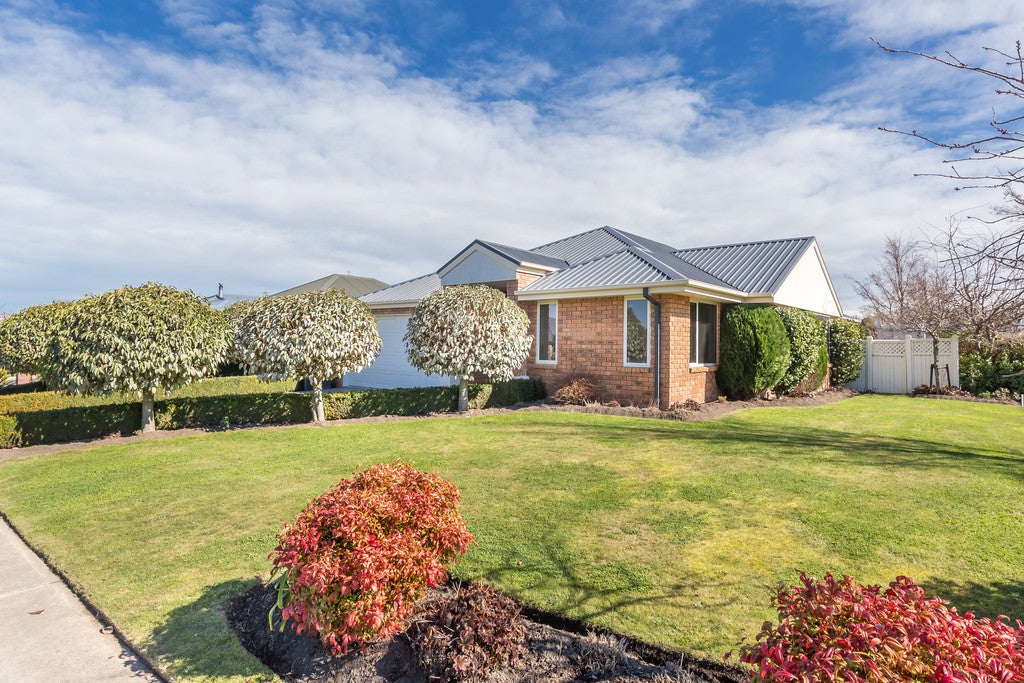 10 Richard Seddon Drive, Northwood, Christchurch - Carousel 1