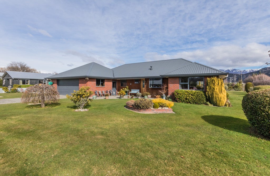 14 Arklow Street, Albert Town, Wanaka - Carousel 1