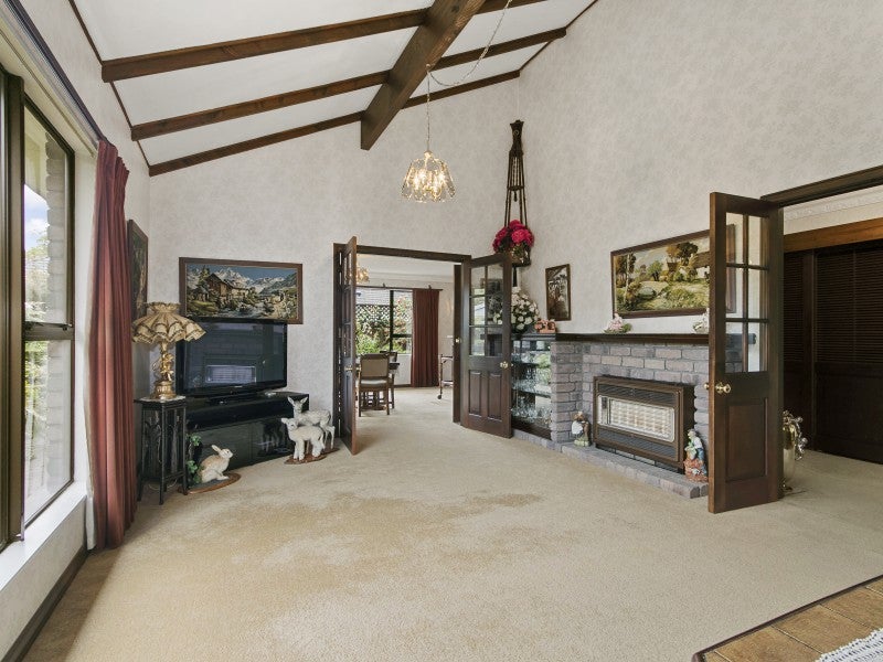 30 McEnroe Grove, Naenae, Lower Hutt - Carousel 2