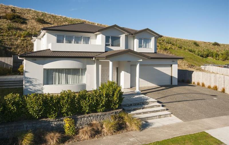 7 Didsbury Grove, Churton Park, Wellington - Carousel 1