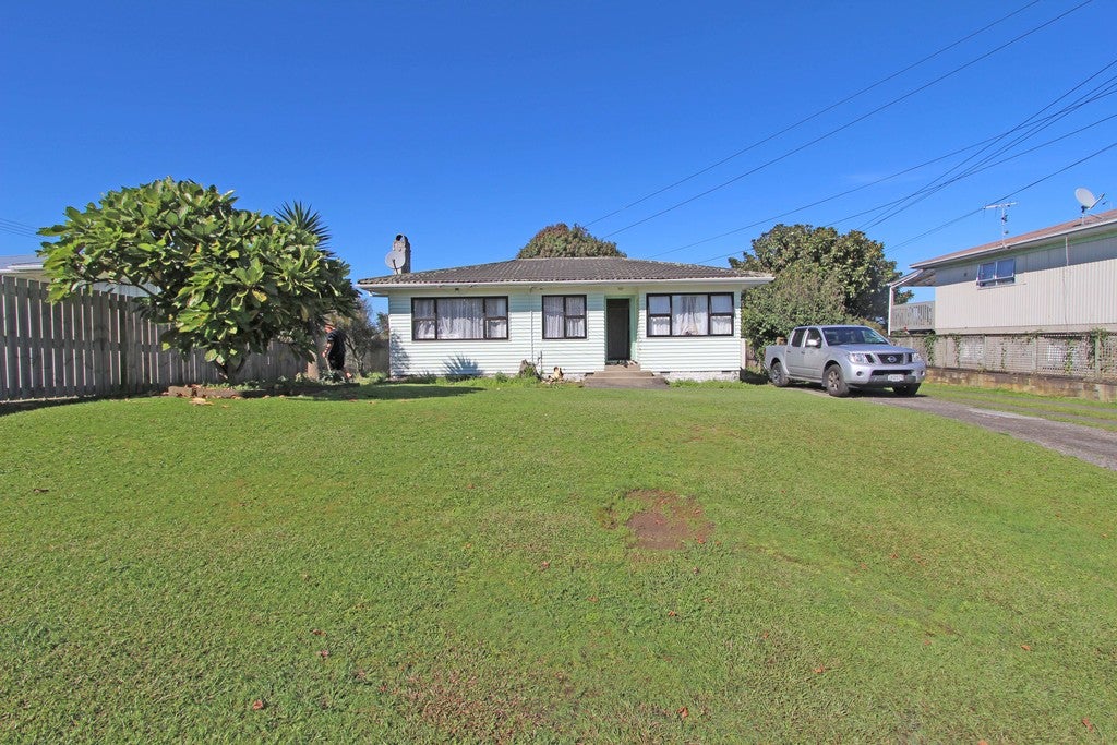 17 Hyde Street, Manurewa East, Auckland - Carousel 1