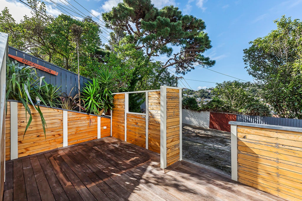 32 Revans Street, Miramar, Wellington - Carousel 26