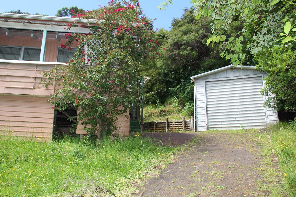 45 O'Brien Road, Omiha, Waiheke Island - Carousel 2