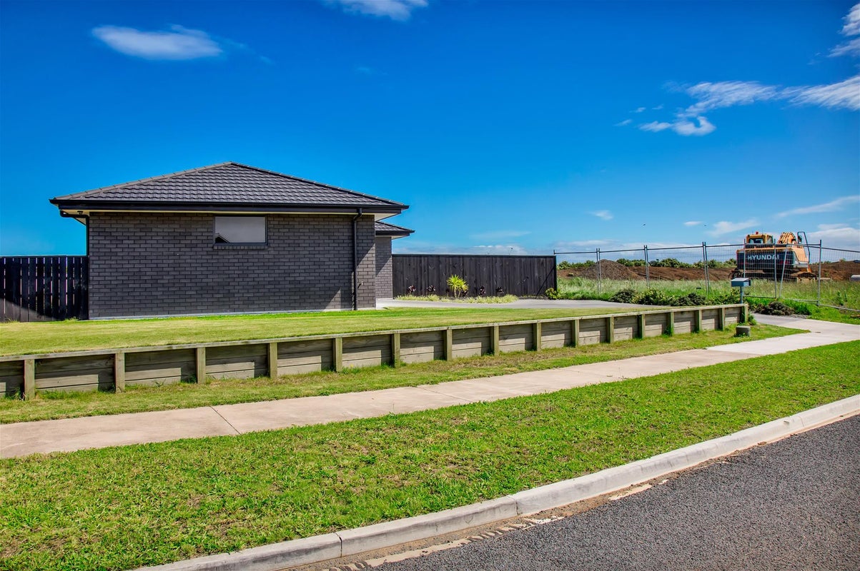 5 Papawhero Drive, Bell Block, New Plymouth - Carousel 27