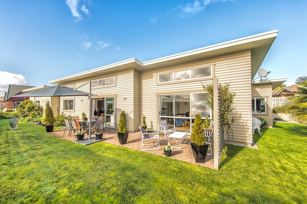 37 Norfolk Drive, Otamatea, Whanganui - Carousel 1