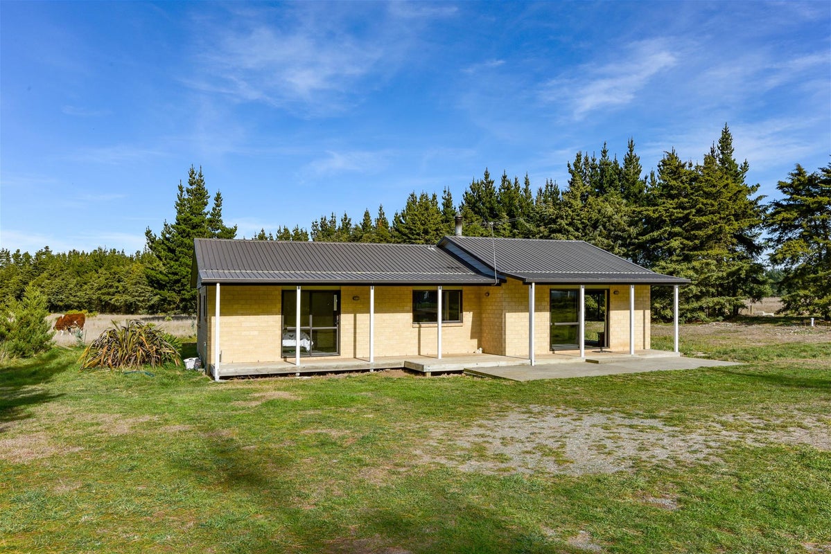 352 Knyvetts Road, Leeston - Carousel 1