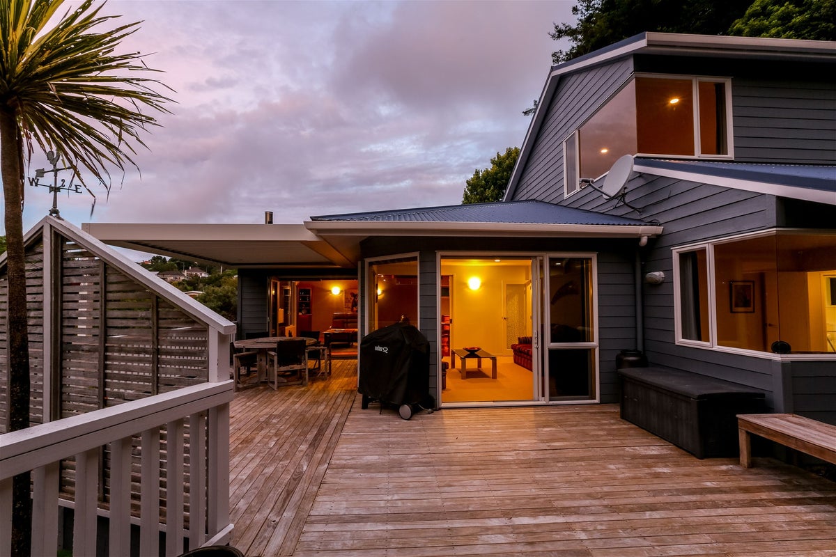 11B Spencer Place, Merrilands, New Plymouth - Carousel 2