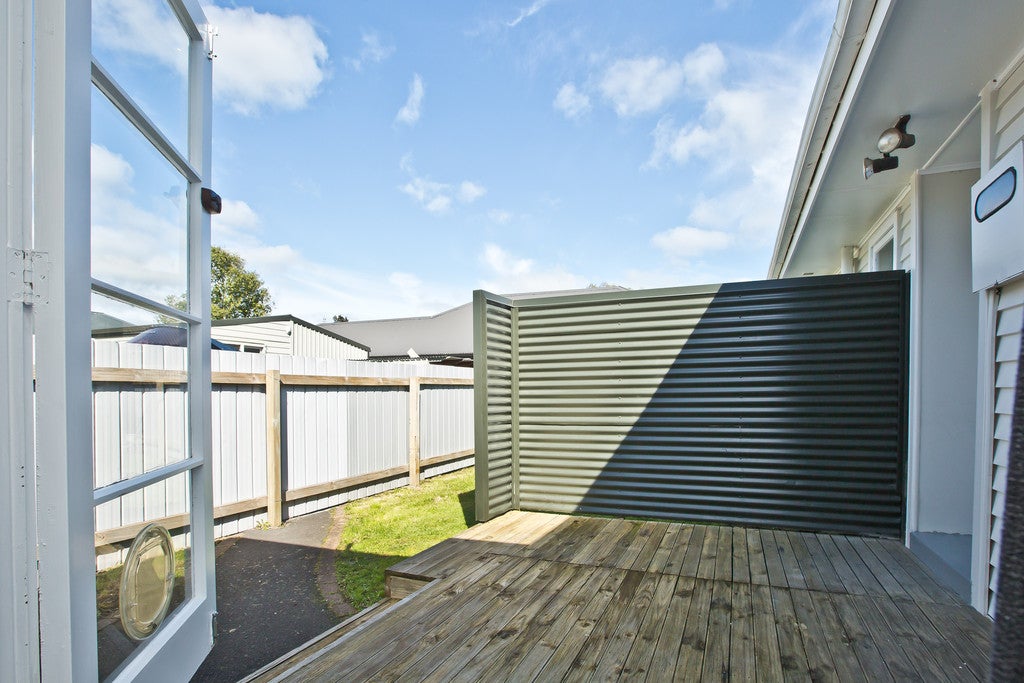 8 Bruce Avenue, Glenview, Hamilton - Carousel 23
