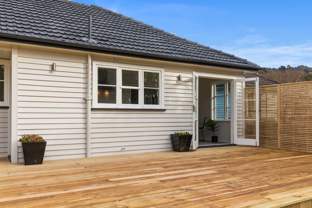 8 Westminster Road, Wainuiomata, Lower Hutt - Carousel 20