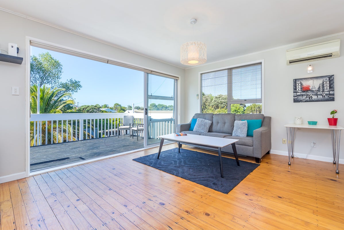 79 Glamorgan Drive, Torbay, Auckland - Carousel 1