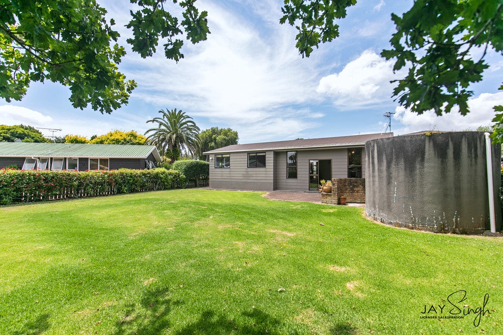 7 Monument Road, Papakura - Carousel 26