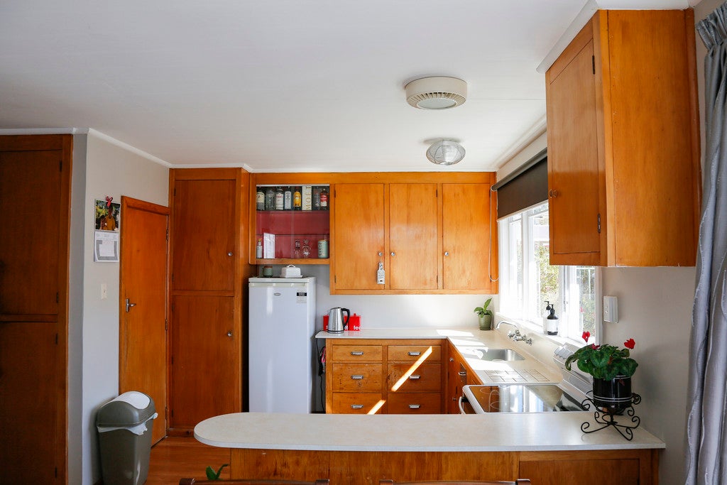 21 Raglan Street, Oamaru North, Oamaru - Carousel 2