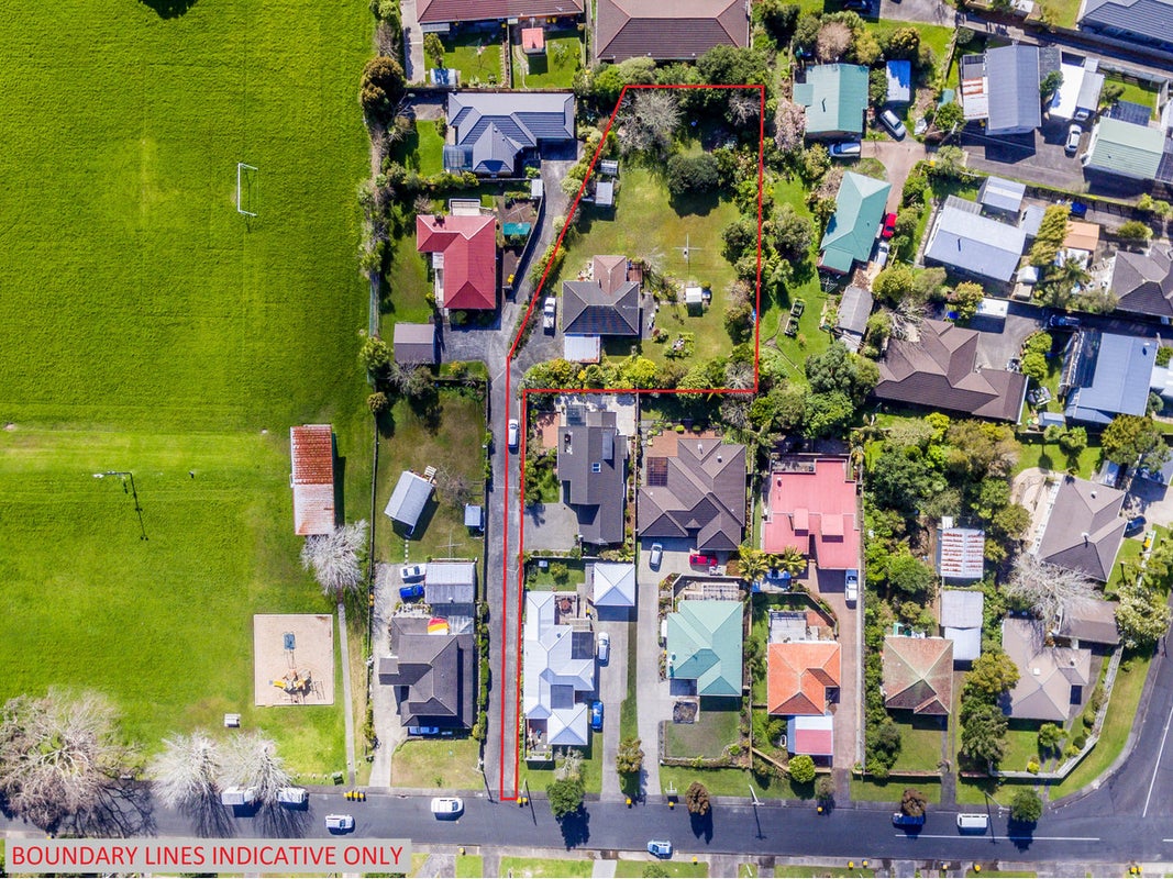 19 Cliff View Drive, Green Bay, Auckland - Carousel 18