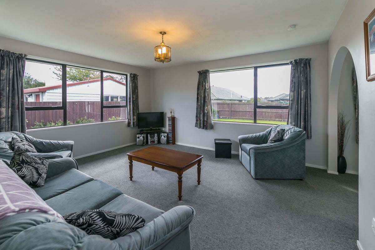 83 Arcon Drive, Broomfield, Christchurch - Carousel 2