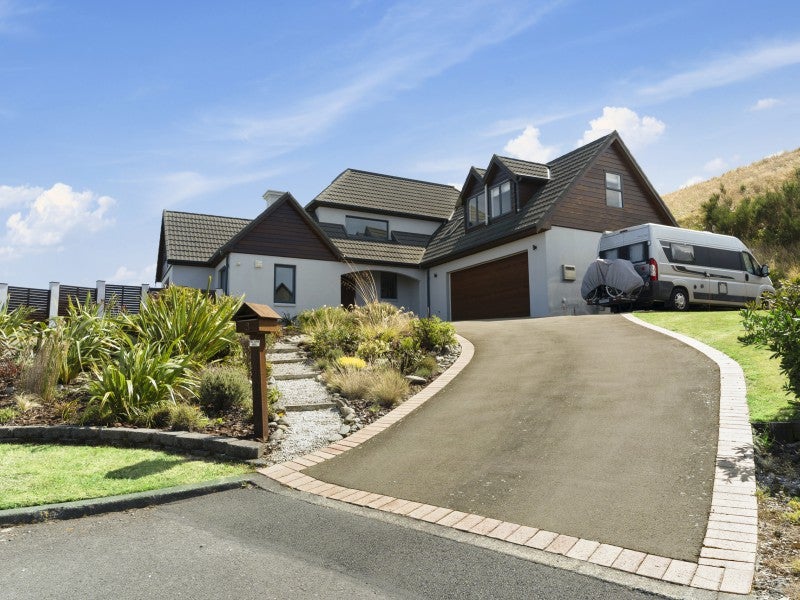 3 Kilkelly Close, Tawa, Wellington - Carousel 2