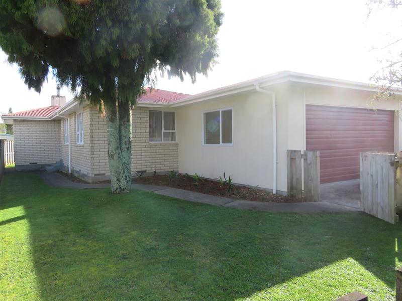 27 Turakina Street, Merrilands, New Plymouth - Carousel 1