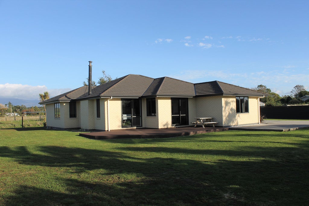 357 Cape Foulwind Road, Carters Beach, Westport - Carousel 1