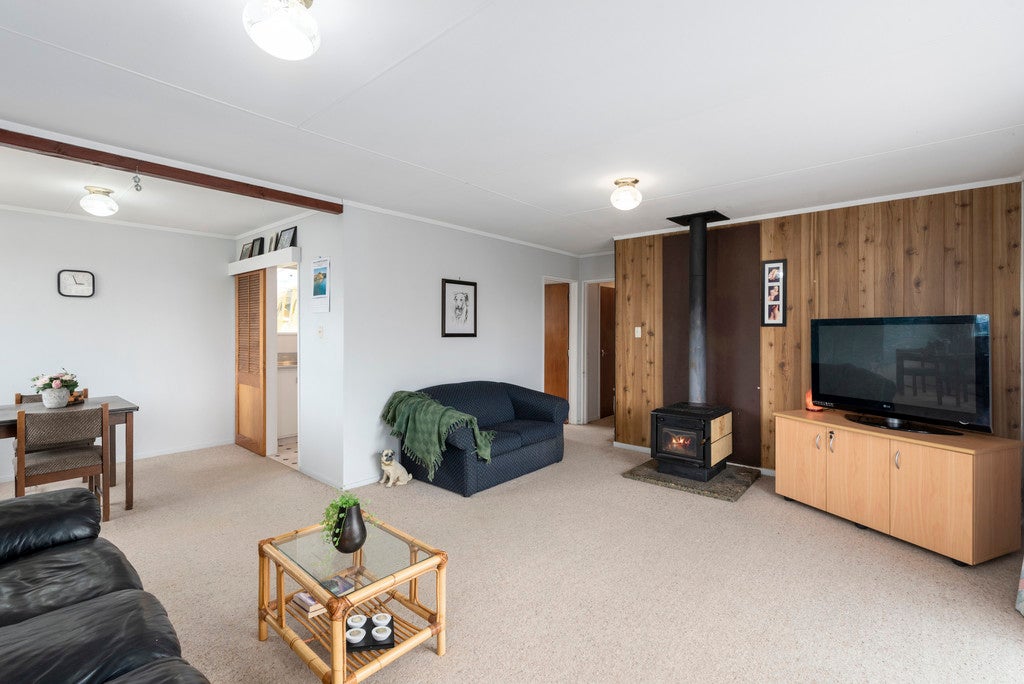 103 Norfolk Crescent, Otaki Beach, Otaki - Carousel 2