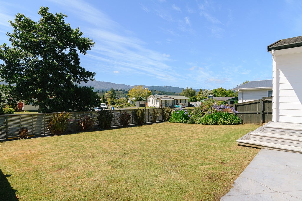 47 Larchmont Grove, Totara Park, Upper Hutt - Carousel 2