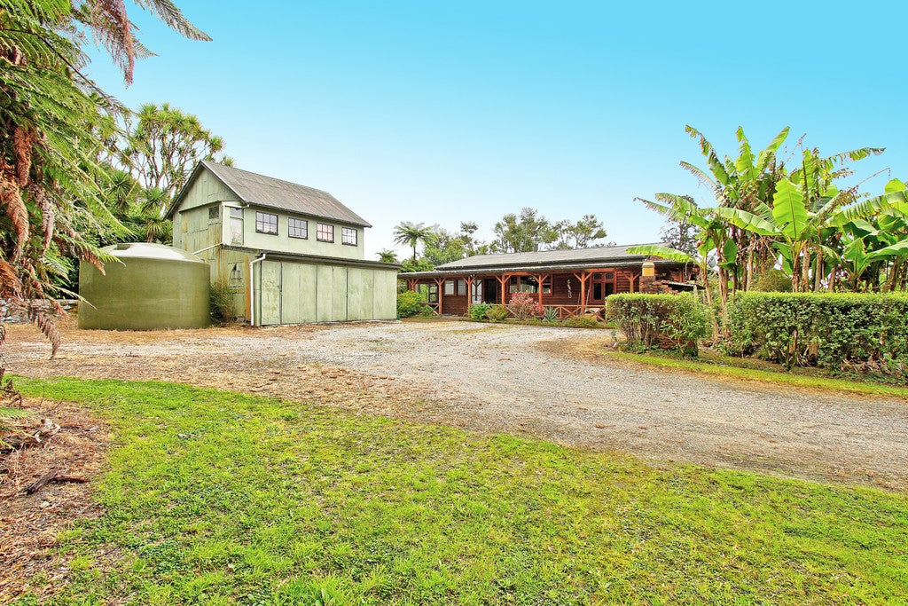 916 Fairdown Road, Fairdown, Westport - Carousel 2