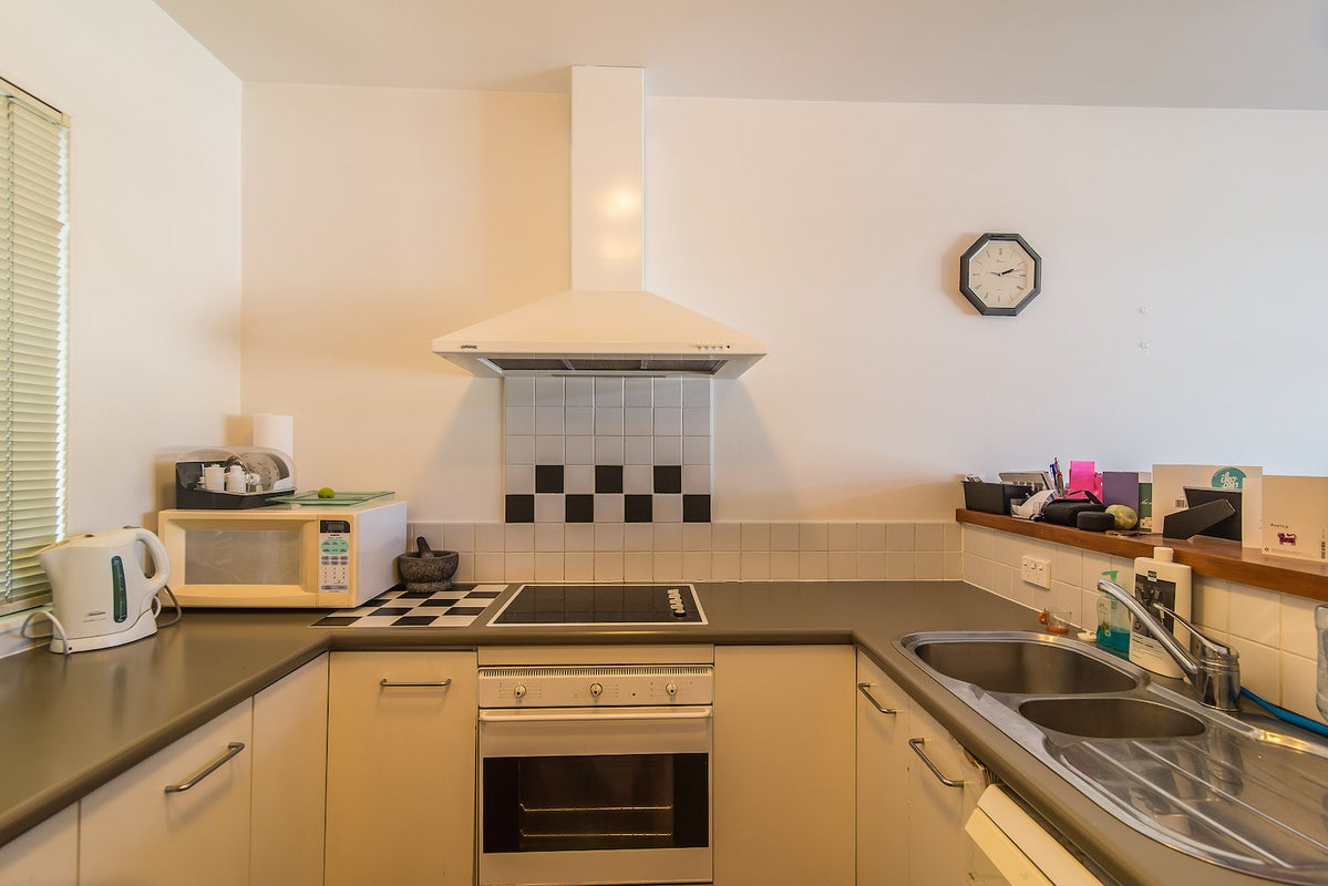 2/26 Marion Street, Te Aro, Wellington - Carousel 2