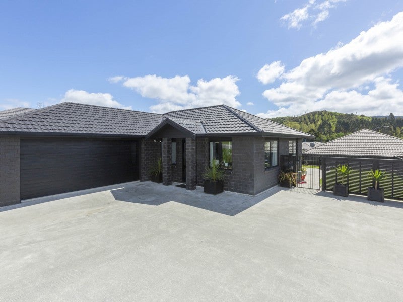 11 Greenstone Grove, Brown Owl, Upper Hutt - Carousel 20