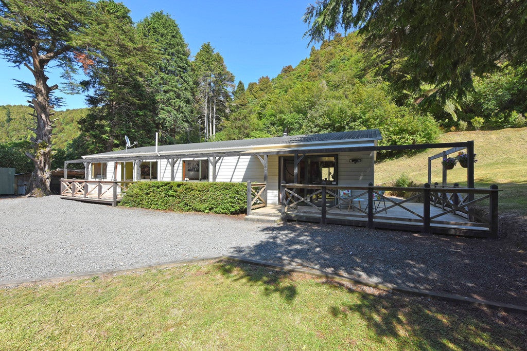 2176 Akatarawa Road, Akatarawa Valley, Upper Hutt - Carousel 1