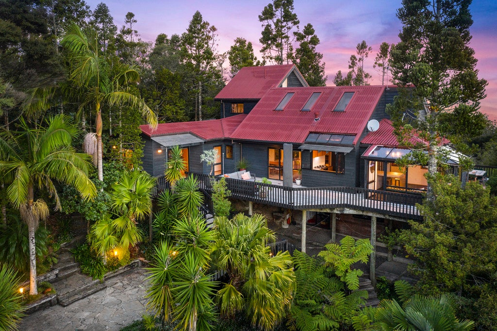 63 Paturoa Road, Titirangi, Auckland - Carousel 2