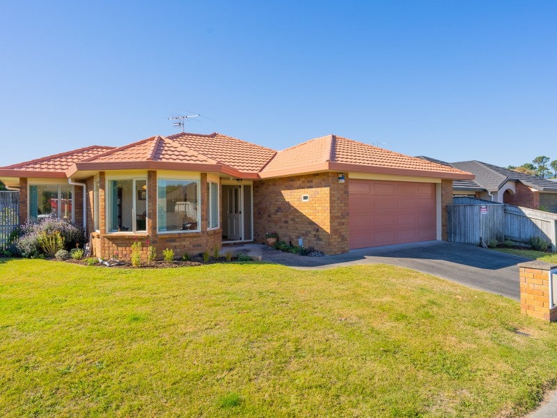 35 Campion Road, Waikanae Beach, Waikanae - Carousel 1