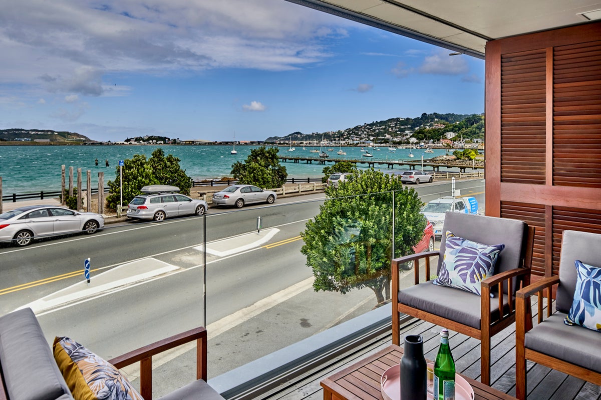 N106/326 Evans Bay Parade, Hataitai, Wellington - Carousel 2